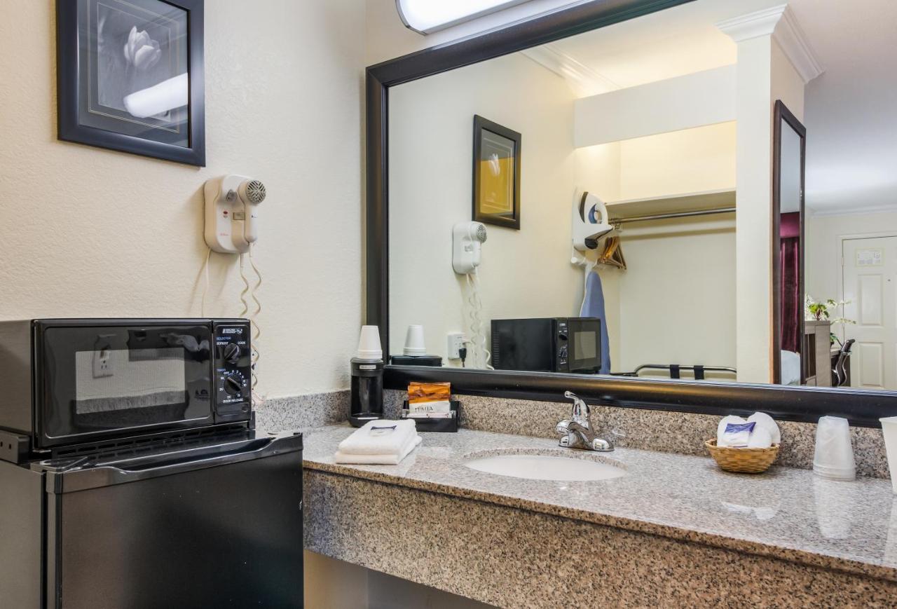 Americas Best Value Inn Columbus Eksteriør billede